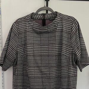 MCM 50’s open collar short sleeve dress Black and tan Houndstooth w/red lines